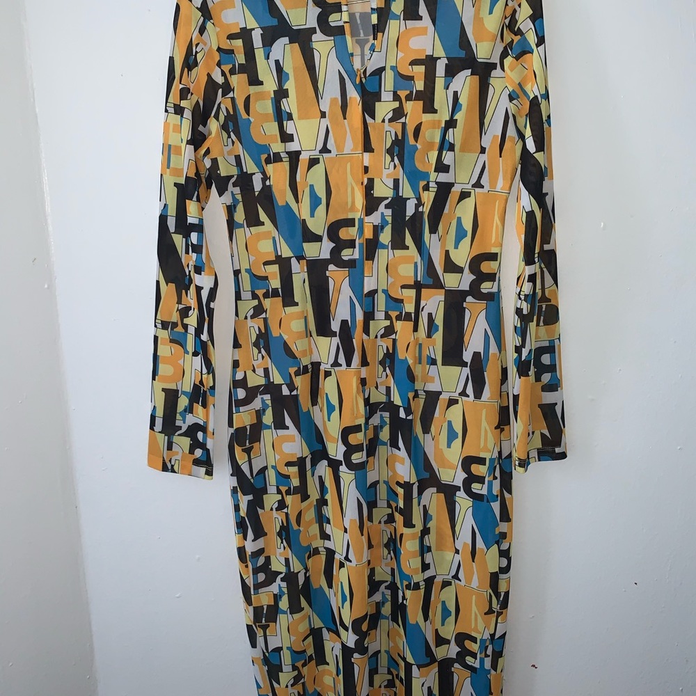 Dress - Picture 2 of 4